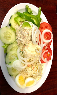 Chicken salad platter with fresh vegetables